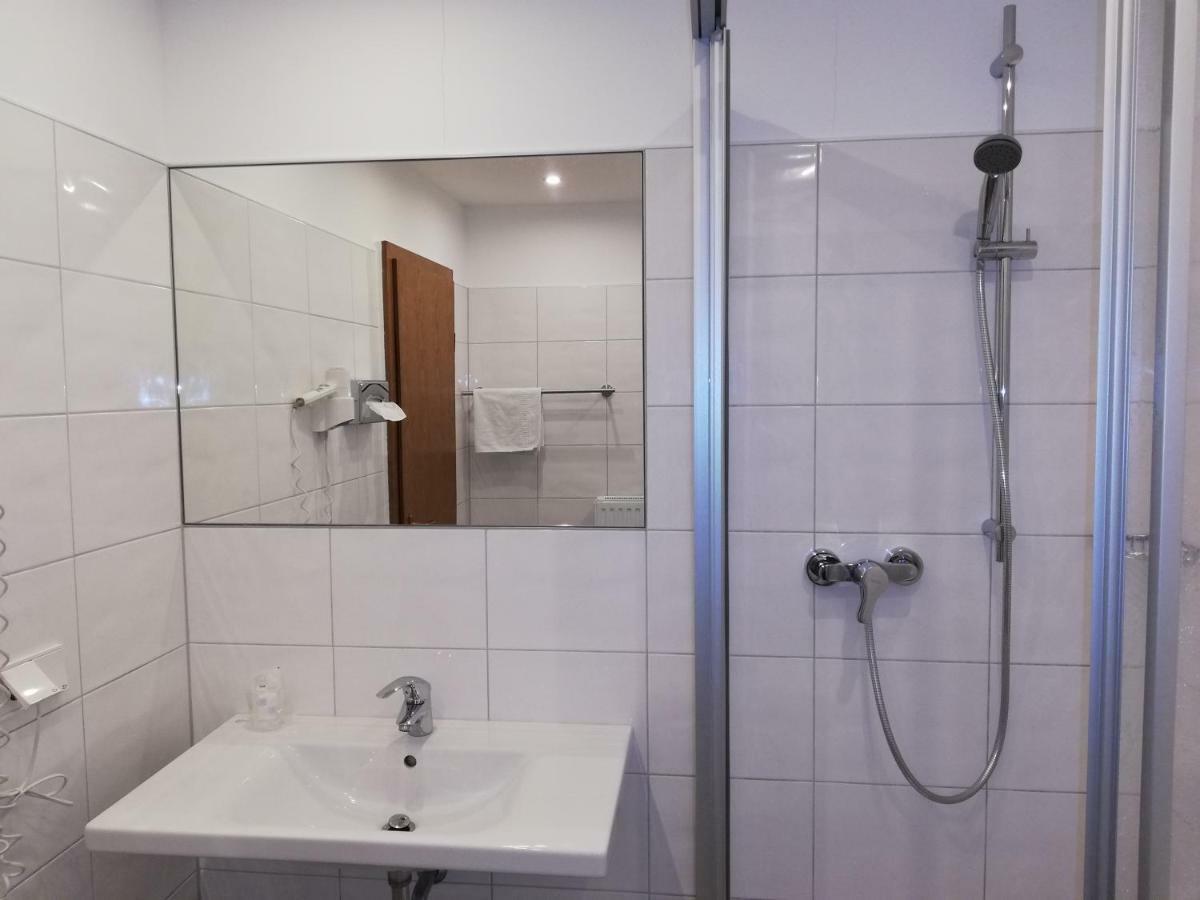 Hotel Minerva Garni Düsseldorf Extérieur photo
